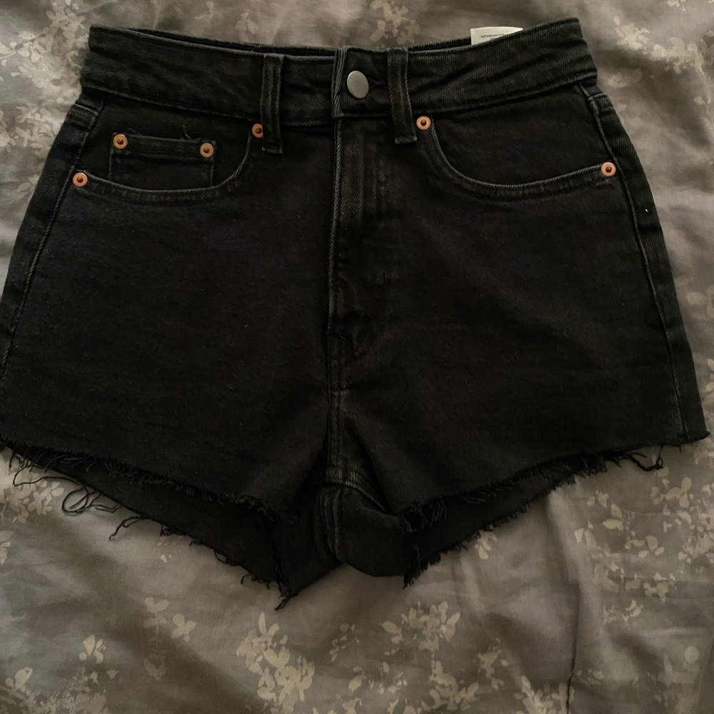 H&M Black High Rise Short